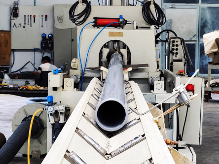 Pipe manufacturing line